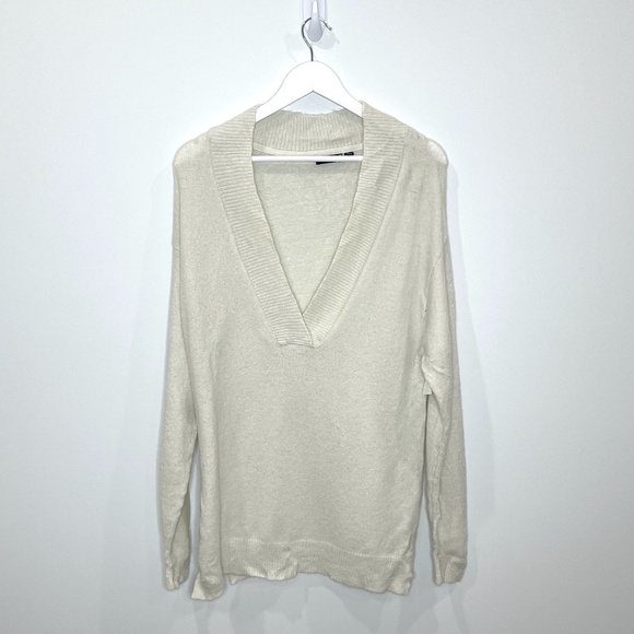 RDI Beige V-Neck Pullover Sweater - Picture 1 of 8